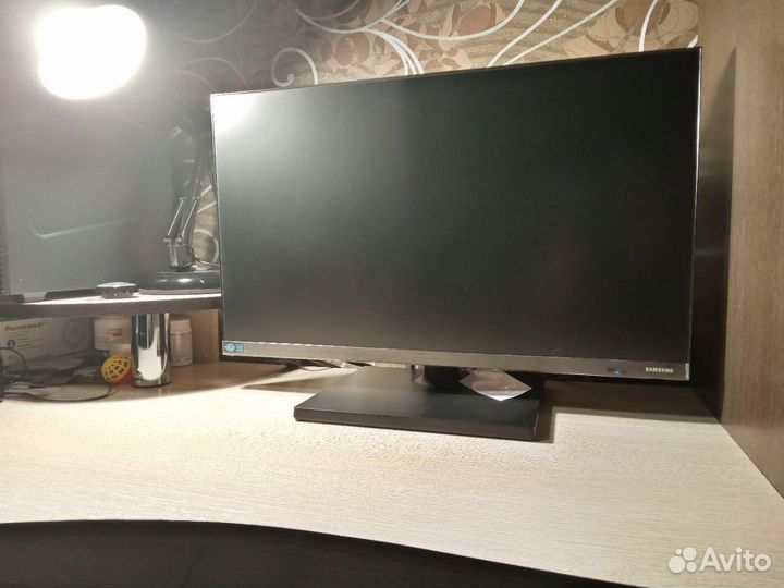 Монитор Samsung F24T450FZI