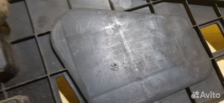 Кронштейн заднего бампера Kia Ceed 1