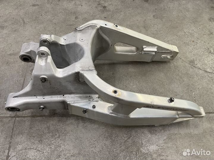 Маятник Honda CBR 600 RR PC37 06