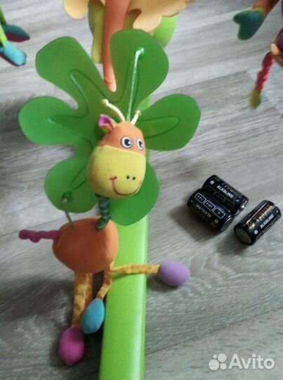 Музыкальная карусель на кроватку Tiny love