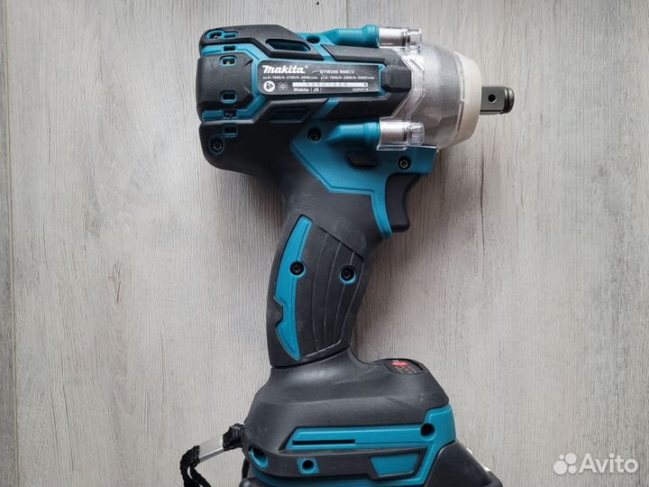 Гайковерт аккумуляторный makita