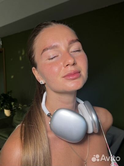 Мастер бровист