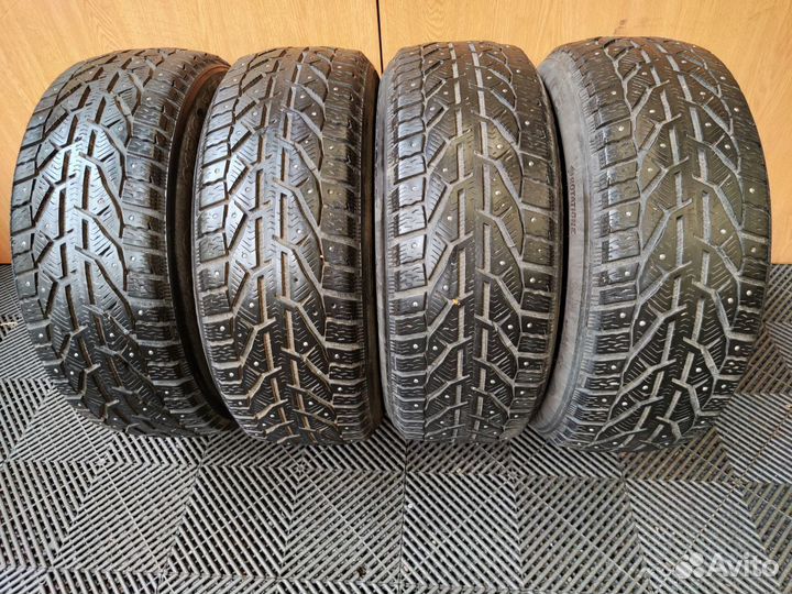Tigar SUV Ice 215/60 R17 100T