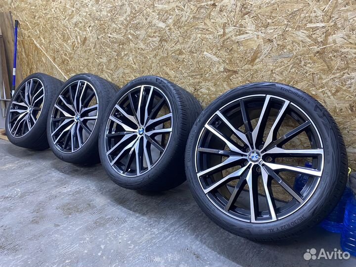 Колеса BMW G05/G06 275/35, 315/30 R22 742 М-стиль