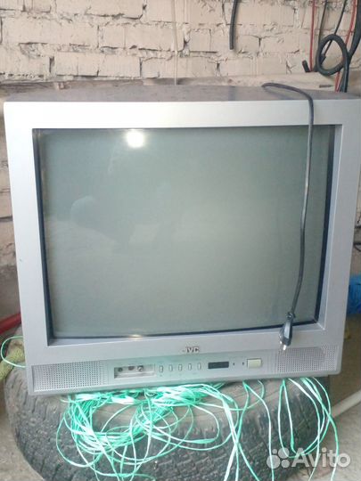 Продам телевизор бу