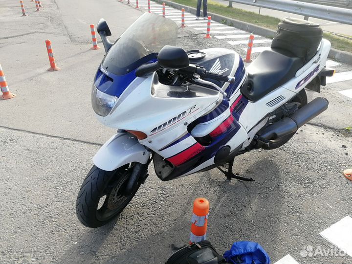 Honda cbr1000f