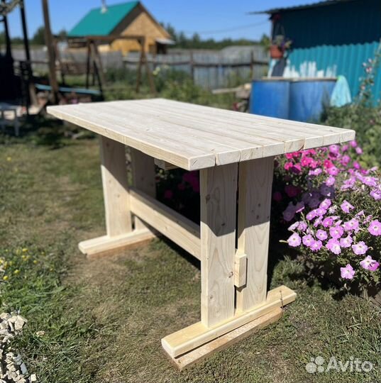 Стол садовый