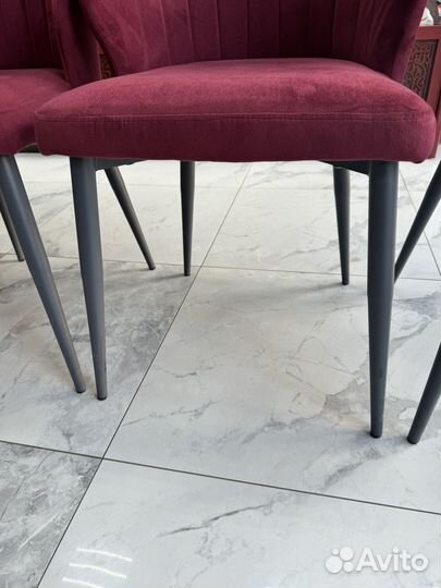 Стулья и столы