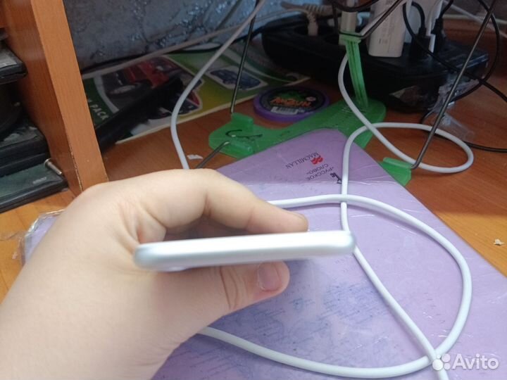 iPhone 8, 64 ГБ
