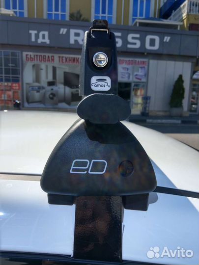 Автомобильный багажник на крышу