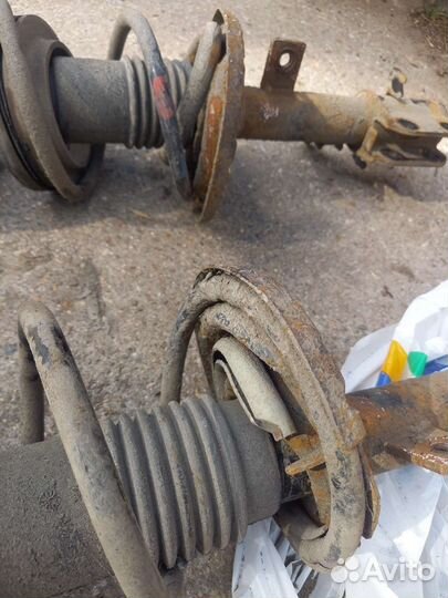 Nissan note стойки