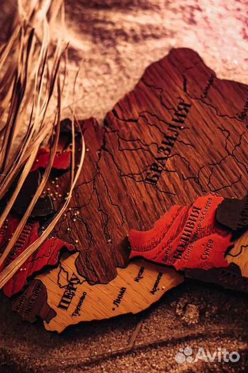 Деревянные карты мира