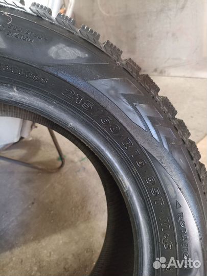 Nokian Tyres Hakkapeliitta 4 215/60 R16