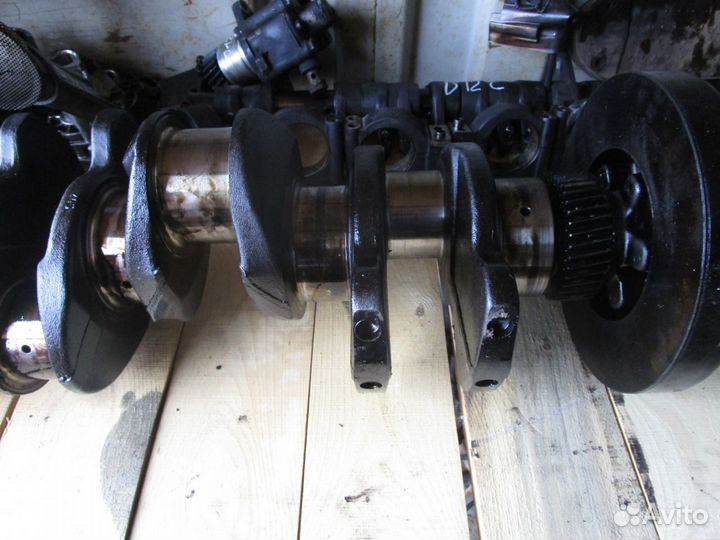 Коленвал D12C 3165239