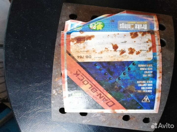 Тормозные накладки на грузовик