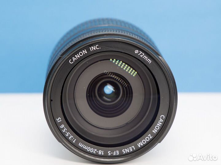 Canon EF-S 18-200mm f/3.5-5.6 IS