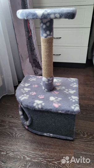 Кошачий домик с когтеточкой