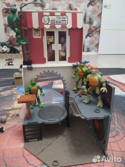 Черепашки-ниндзя и доп герои, дом