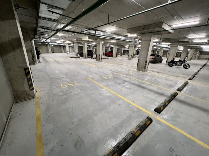 Машиноместо, 27 м²