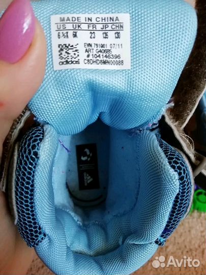 Ботинки Adidas оригинал 22-23