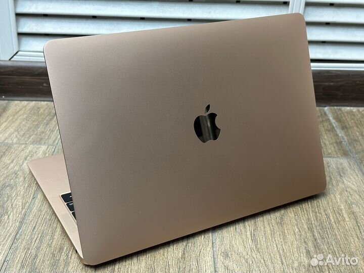 Macbook air 13 2019 i5/8/128gb