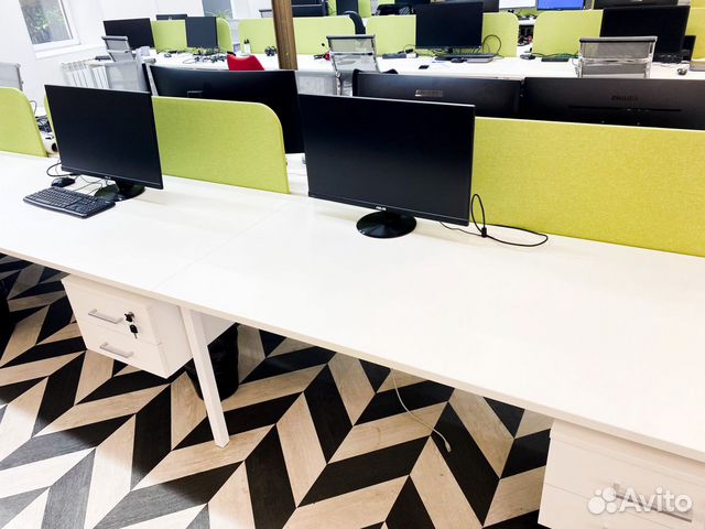 Офисный стол (бенч, комплект с тумбой на 4 чел.)