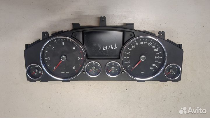 Щиток приборов Volkswagen Touareg, 2008