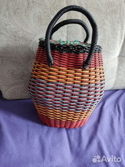 Корзина плетеная с крышкой