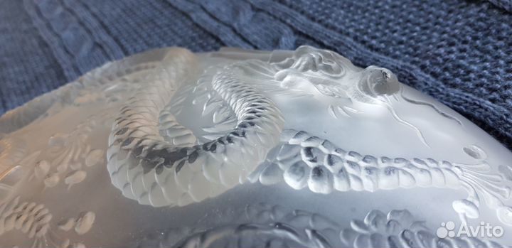 Антикварное блюдо Josef Inwald Драконы 1900-ые