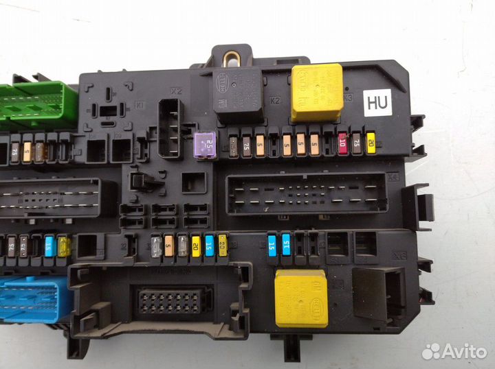 Блок предохранителей Опель Астра Н