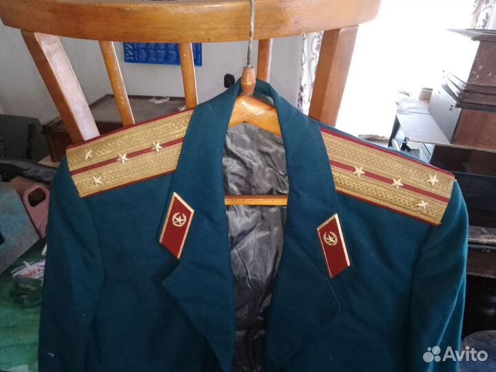 Китель капитана пехоты СССР