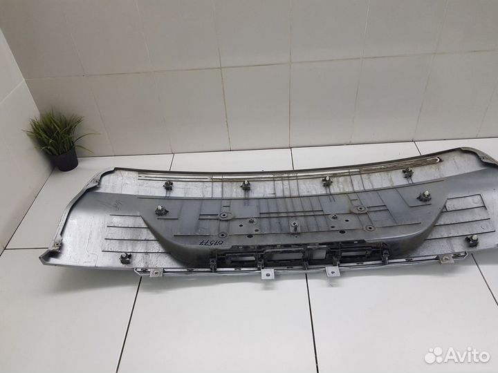 Накладка крышки багажника (Geely Atlas)