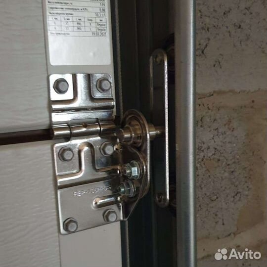 Секционные ворота