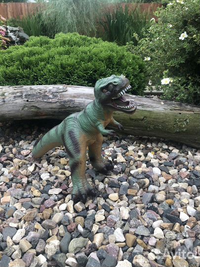 Игрушка динозавр