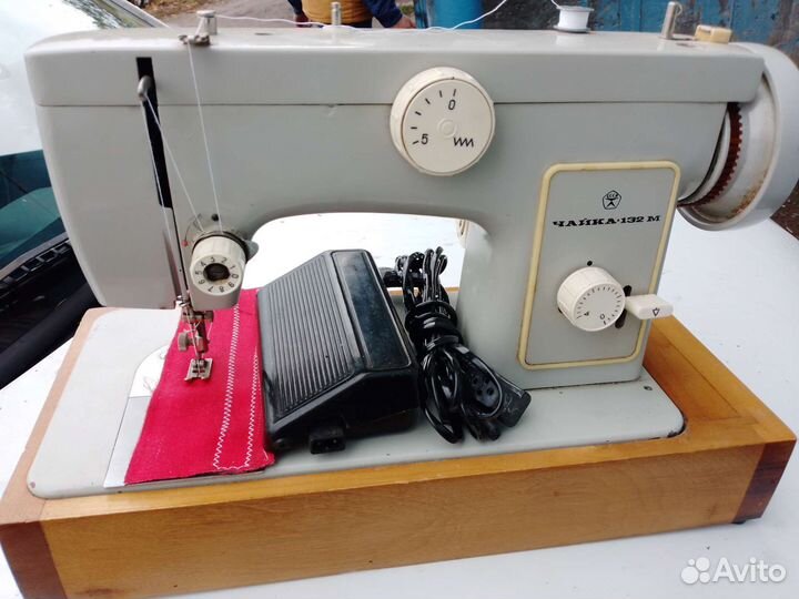 Швейная машина Чайка 132м
