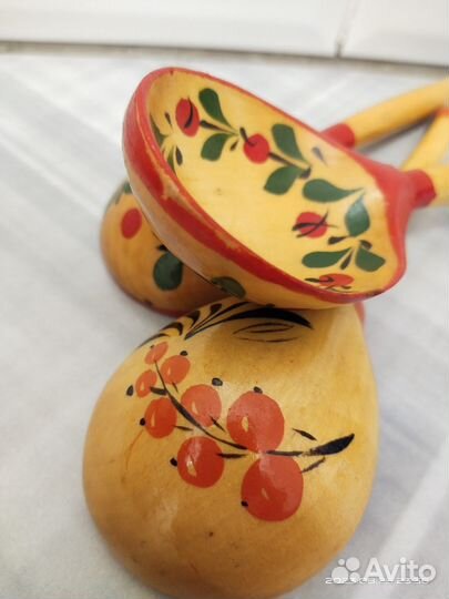 Хохлома: блюдо, черпак, ложки