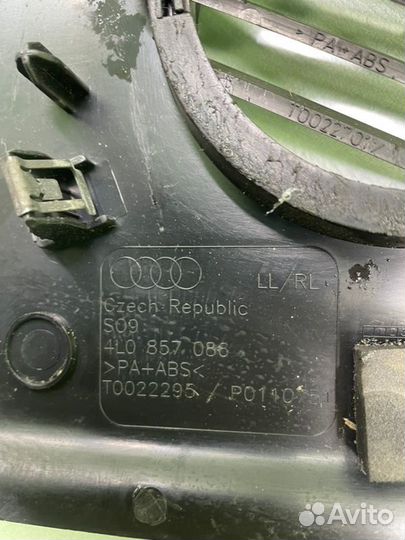 Накладка на торпедо правая Audi Q7 4L 3.0D casa