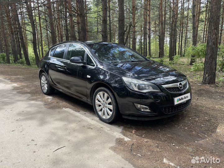 Opel Astra 1.6 AT, 2011, 180 200 км