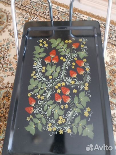 Сервировочный столик