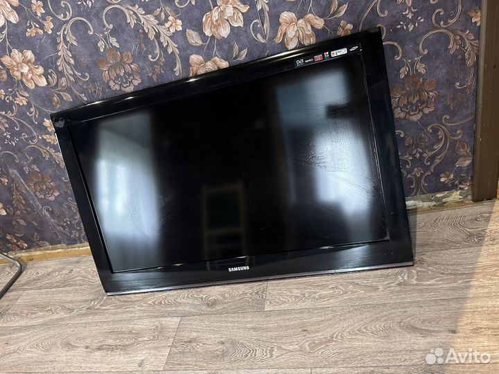 Телевизор samsung