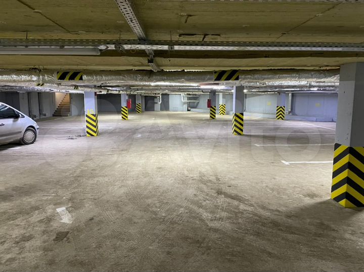 Машиноместо, 14 м²