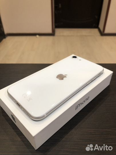 iPhone SE (2020), 64 ГБ