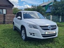 Volkswagen Tiguan 2.0 AT, 2010, 262 000 км, с пробегом, цена 1 270 000 руб.