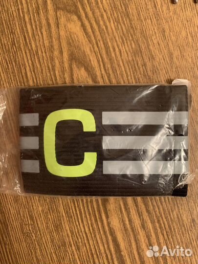 Капитанскся повязка Adidas новая