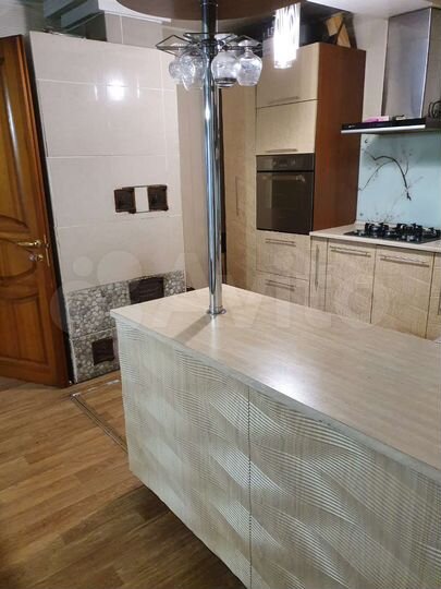 Дом 210 м² на участке 6 сот.