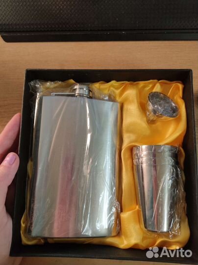 Фляжка с рюмками Rosenberg