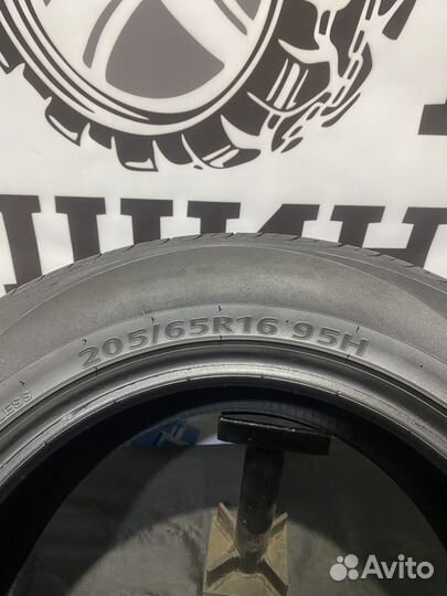 Kumho Solus SA01 KH32 205/65 R16 95H