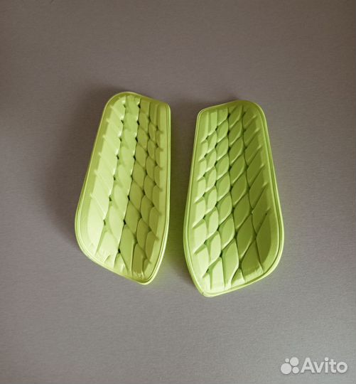 Футбольные щитки детские