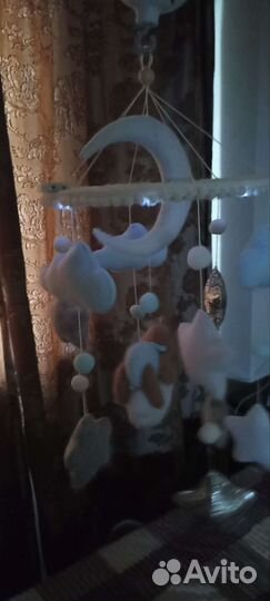Мобиль в кроватку музыкальный