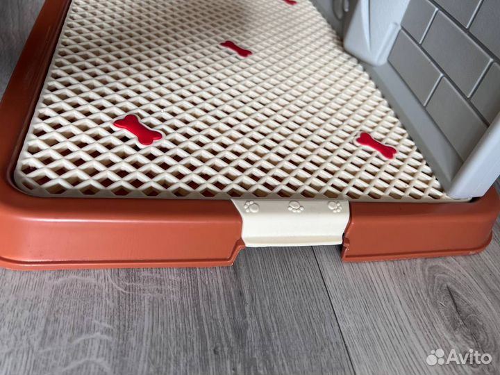 Лоток для собак со стенкой